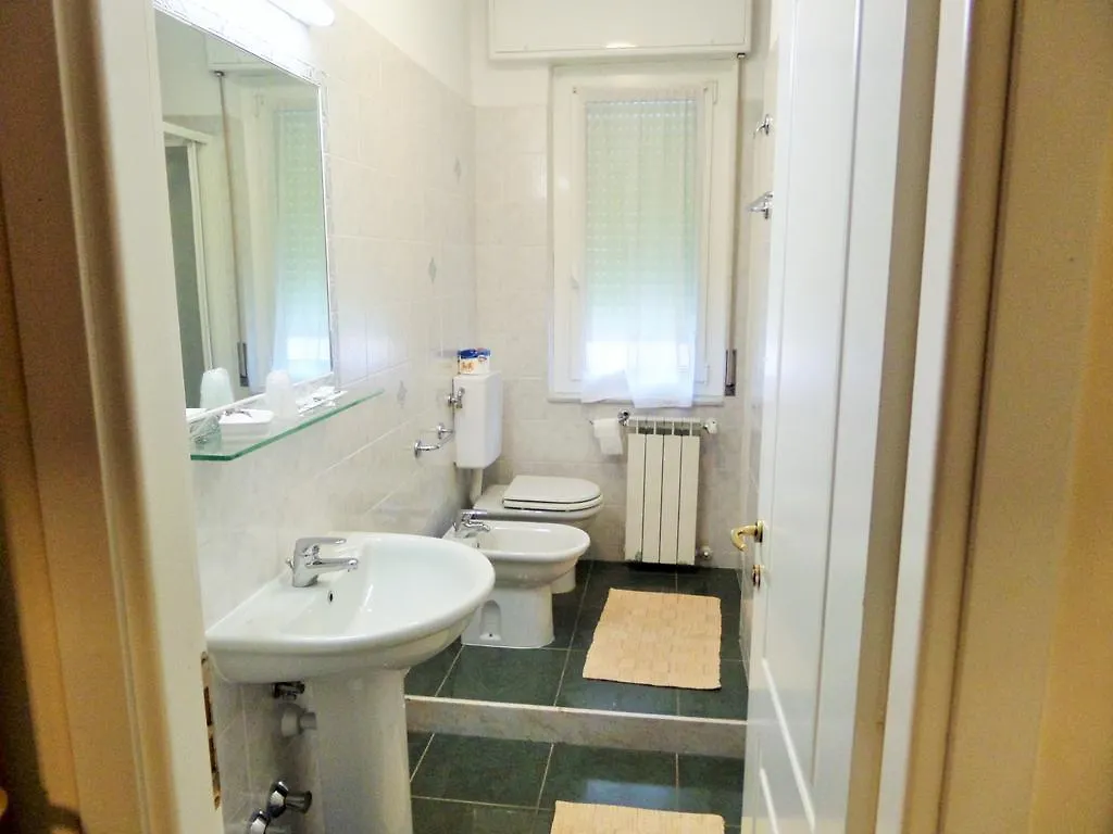Hotel Lucerna Arma di Taggia 2*,