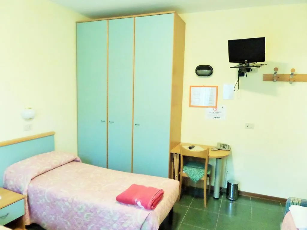Hotel Lucerna Arma di Taggia 2*,  Italia