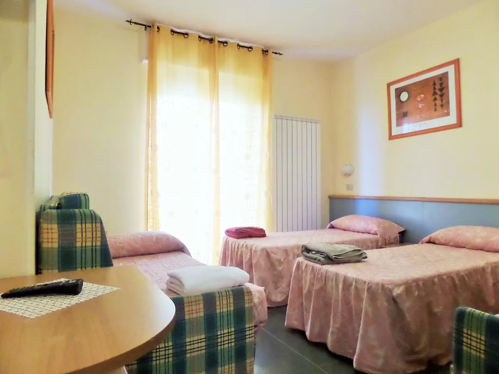 Hotel Lucerna Arma di Taggia 2*,